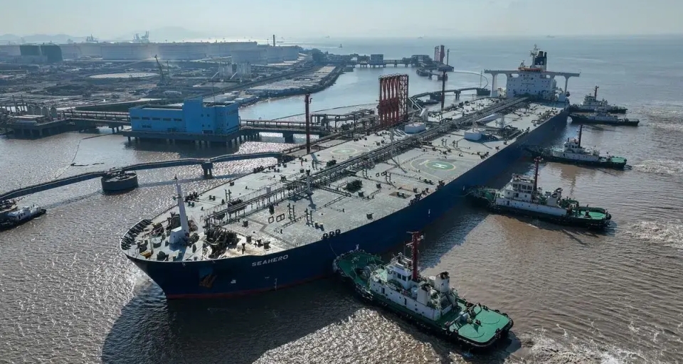 Цены на нефть готовы снизиться из-за прогнозов по ставкам США и проблемам Китая